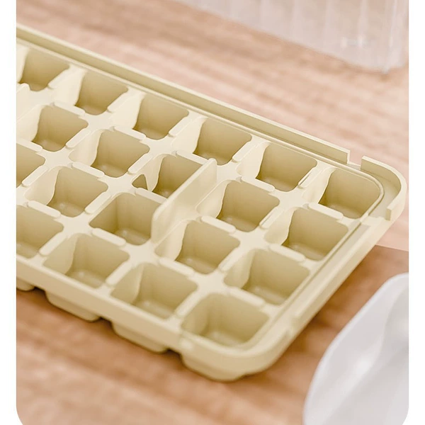 Single layer ice tray random color