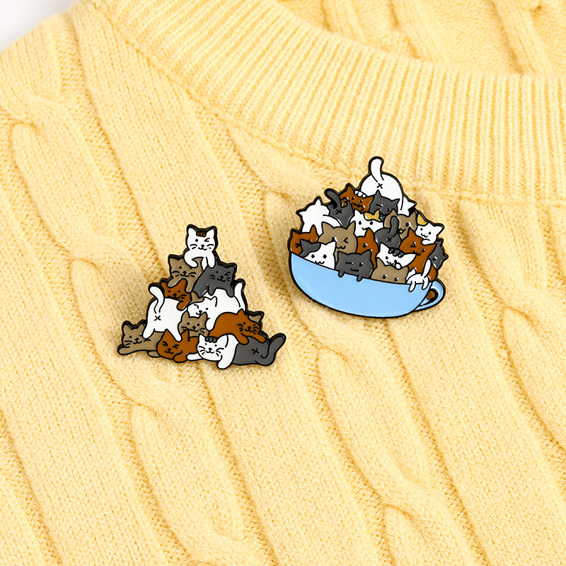 7g Weight Brooches Classification Casual, Daily Occasion Alloy Material Cat Pattern All Seasons Season Unisex Gender Plating Design Cute Style Cute Pin Cat Alloy Plating Unisex Brooches 6