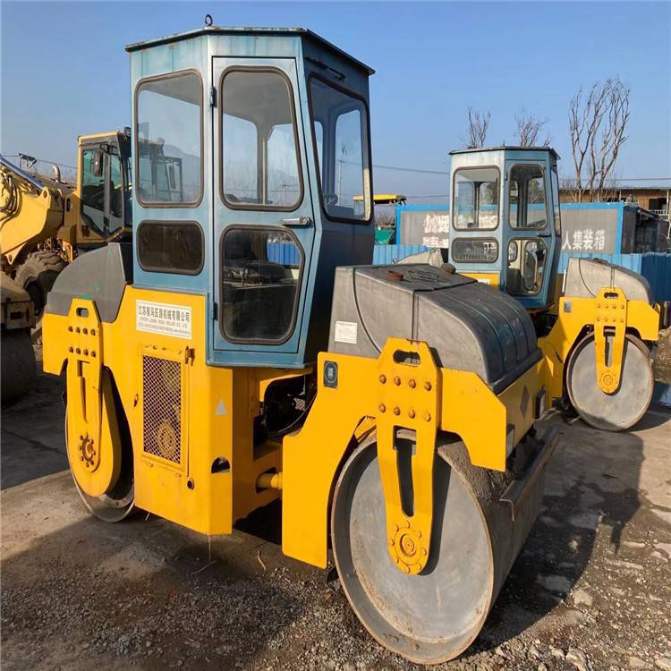 出售徐工，骏马6吨双钢轮压路机