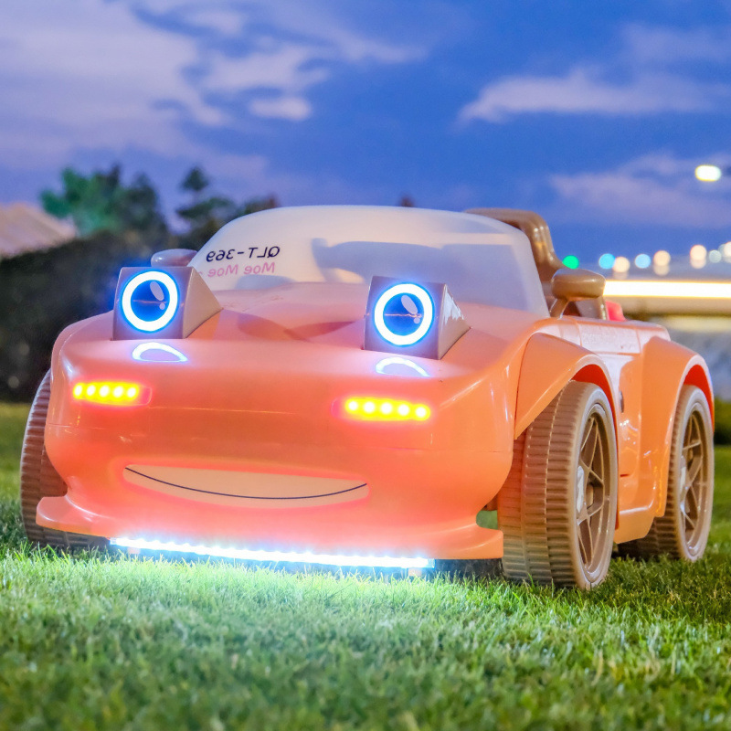 진주 빛 오렌지에는 빛 없이 깜박일 수 있는 12V4.5 배터리 듀얼 모터가 기본으로 제공됩니다.