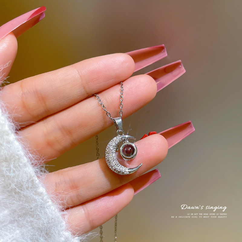[Titanium Steel] 100 Γλώσσες I Love You Κολιέ Γυναικείο Δίκτυο προβολής σελήνης Κόκκινο Ευέλικτο γιακά Αλυσίδα Τιτανίου_voghion.com