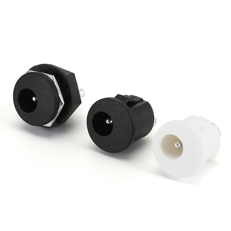 供应DC电源插座 DC-022耐温立式三脚配螺母圆形直流电源插座