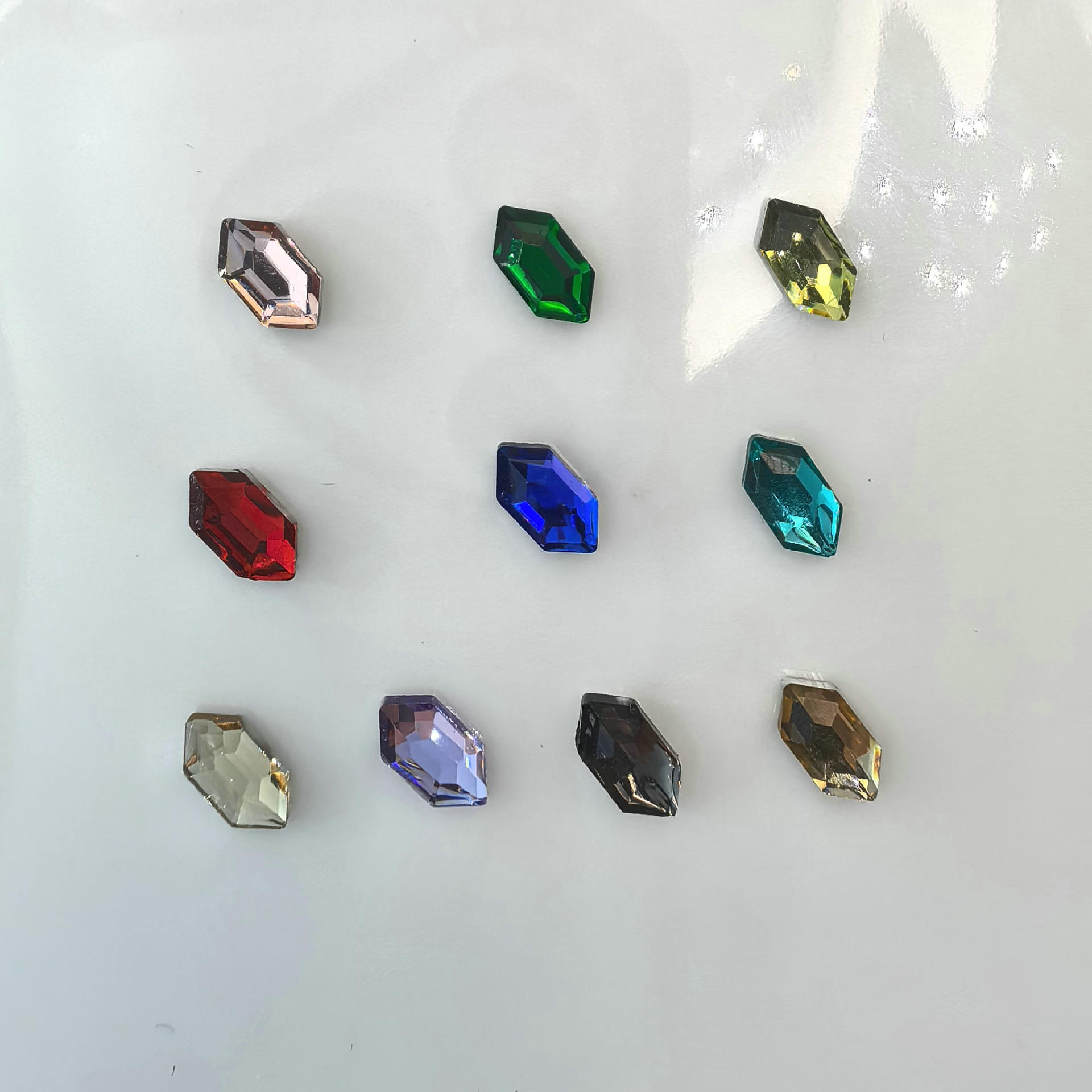 双尖美甲钻石彩钻美甲钻平底异形幻彩七彩指甲钻批发0005.j