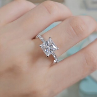 Light Luxury Fashion 925 Silver Princess-Cut Moissanite Ring, Sugar Cube Style Engagement Ring, Simple and Versatile European and American Ins Style