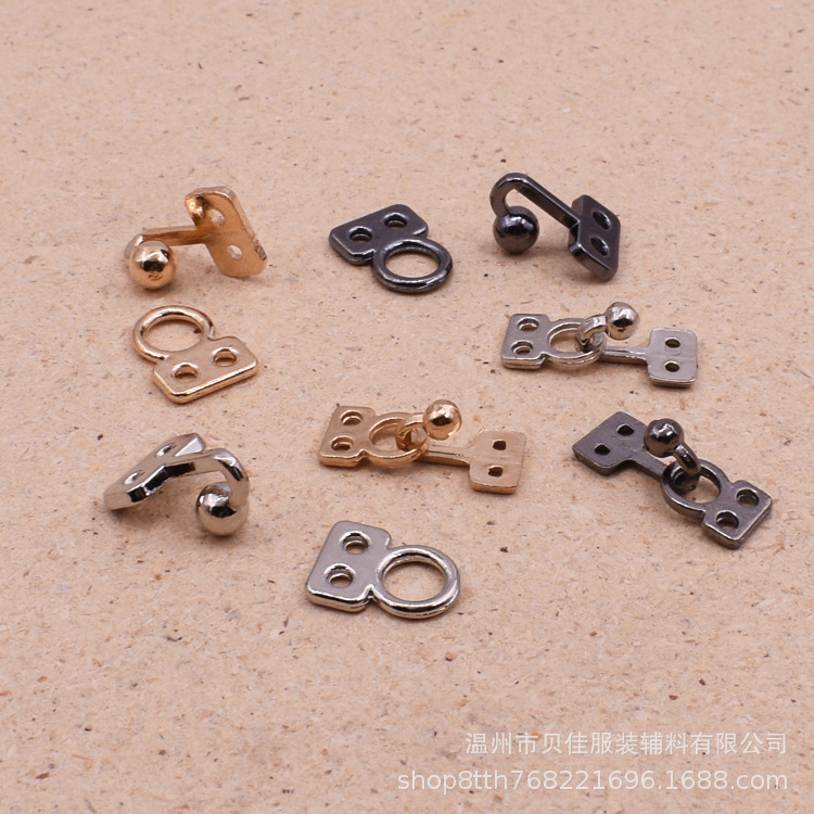Ganchos Ocultos de Metal para Cuello de Abrigos