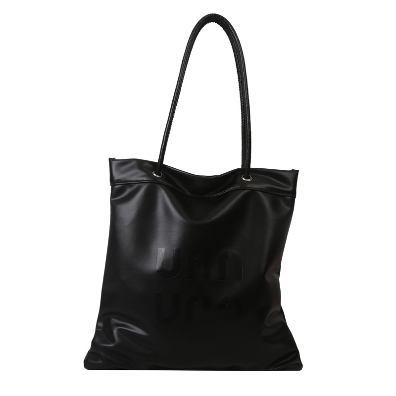 Bolso de hombro de las mujeres de moda de gran capacidad 2023 otoño e invierno nuevo todo-juego ins bolsa de la axila