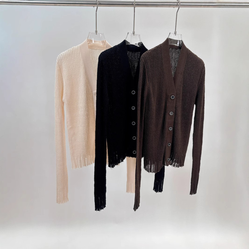 High-End New Niche Design Hollow-Out Long-Sleeve V-Neck Cotton and Silk Blend Knit Cardigan Casual Slim-Fit Knit Top High-End New Niche Design Hollow-Out Long-Sleeve V-Neck Cotton and Silk Blend Knit Cardigan Casual Slim-Fit Knit Top
