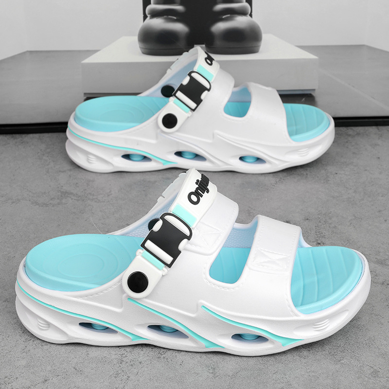 Sandalias para hombre verano 2025 nuevo estilo de uso exterior con sentido de mierda para conducir zapatillas de doble uso con fondo suave sandalias de playa antideslizantes