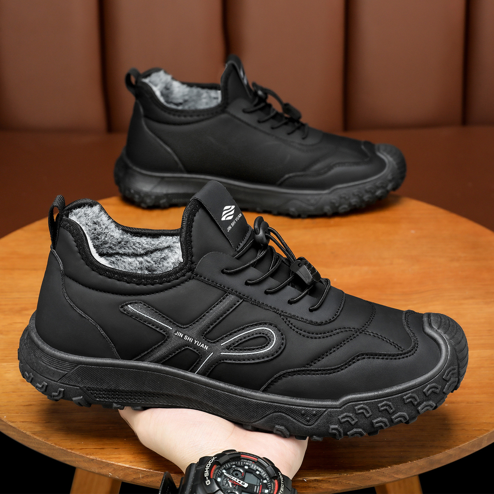 Zapatos de algodón de hombre con terciopelo grueso zapatos de hombre con suela suave cómodos calentamiento zapatos casuales a prueba de frío al aire libre