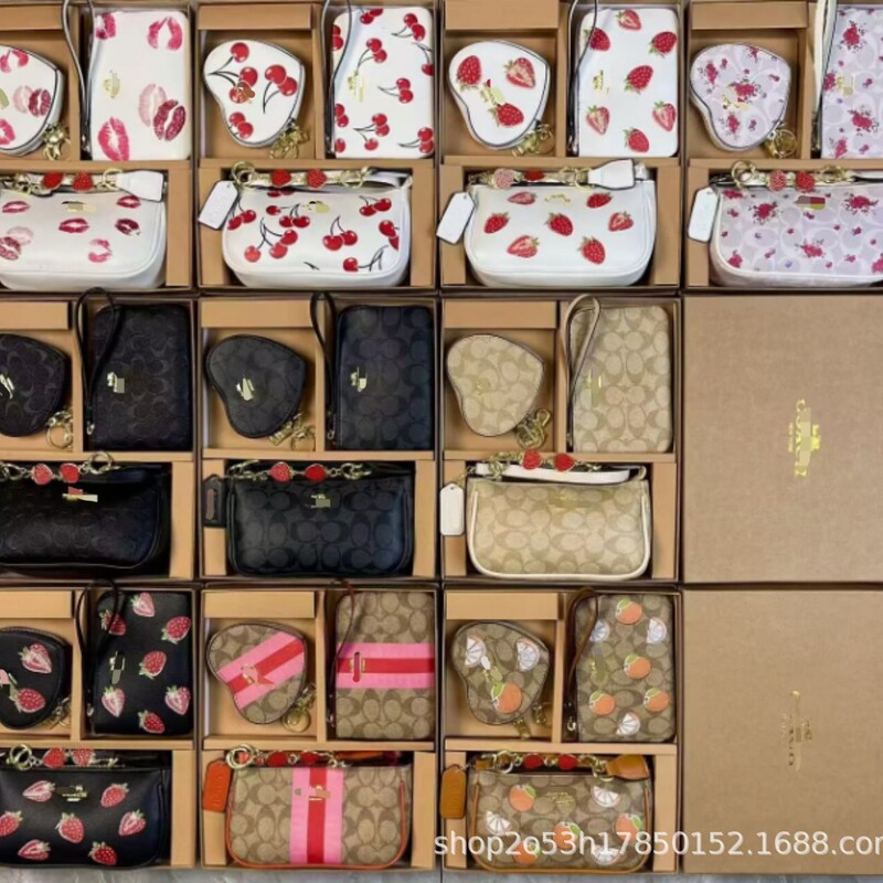 Cross-Border Popular Heart-Shaped Coin Purse Crossbody Bag Clutch Set 2025 New European and American Style Bag Gift Box Cross-Border Popular Heart-Shaped Coin Purse Crossbody Bag Clutch Set 2025 New European and American Style Bag Gift Box