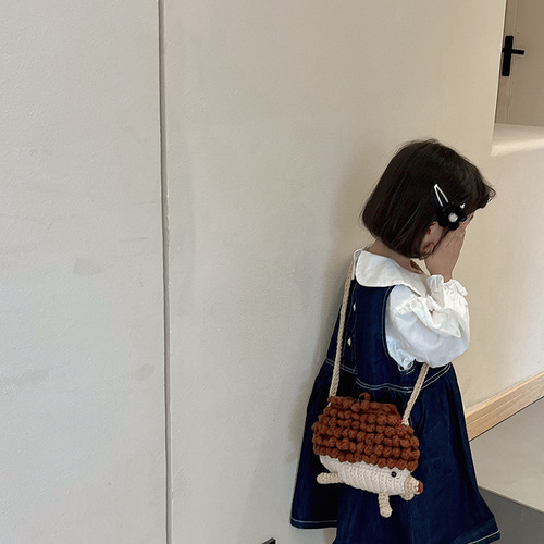 Trendy and cute children's bag Korean version baby cute little hedgehog knitted crossbody bag fashionable girl coin accessory bag