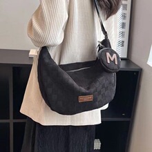 批发韩版斜挎饺子包时尚新款托特包女包大容量单肩包通勤腋下包