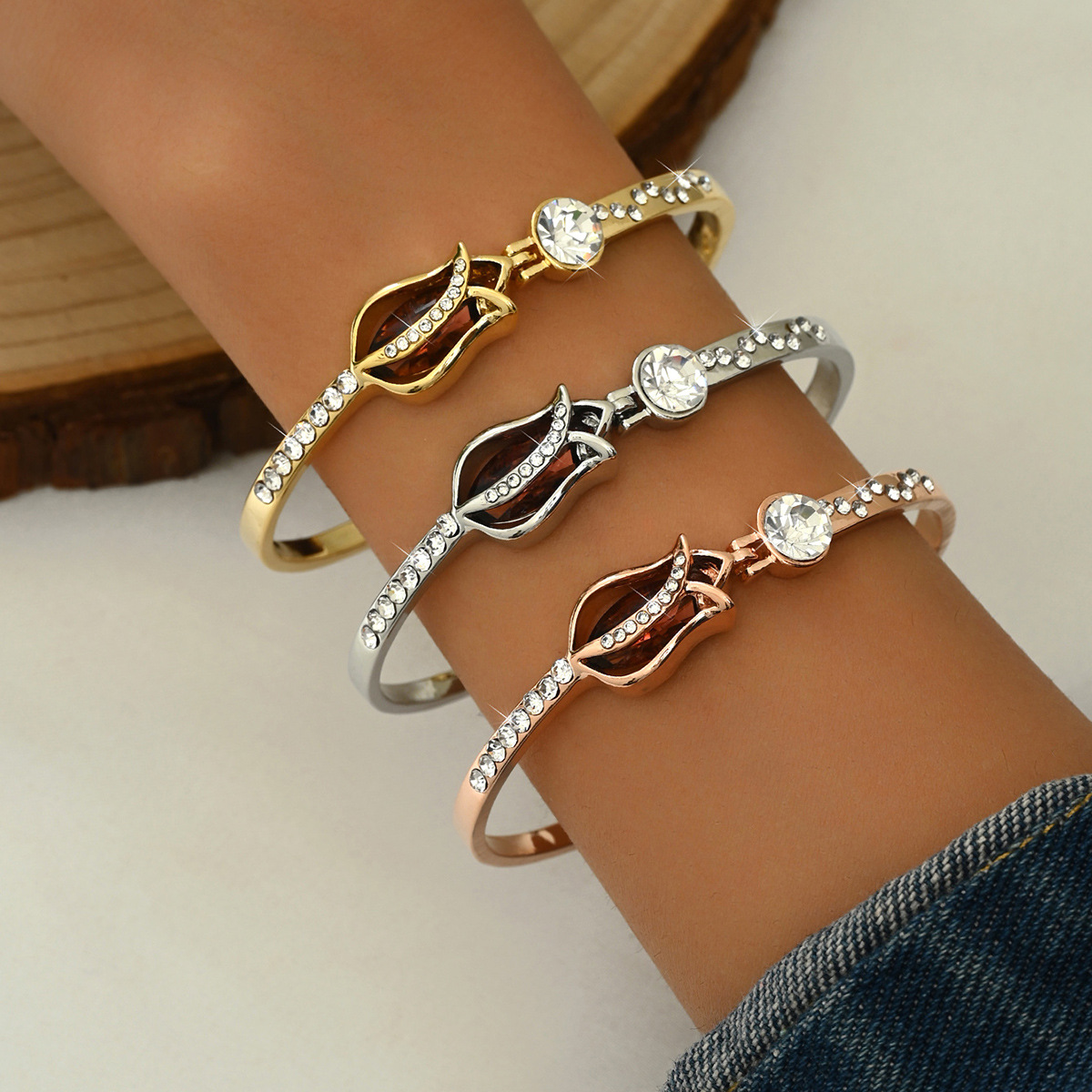 Coreano simple personalidad tulipana cruzada pulsera de doble anillo nicho de diseño femenino lujoso pulsera de pulsera universal pulsera
