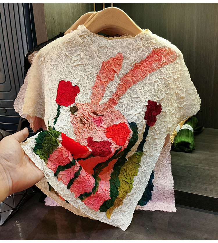 Áo thun nữ cổ tròn xếp ly in hình thỏ may mắn, tay ngắn thon gọn — Màu đen, Màu hồng, Màu trắng be chi tiết 5