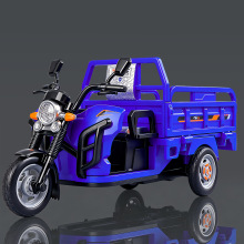 �Ͻ�����Ħ�г�ģ�͵ƹ���Ч���ֳ��ڼ����������Ӷ�ͯ�Ͻ���߳�