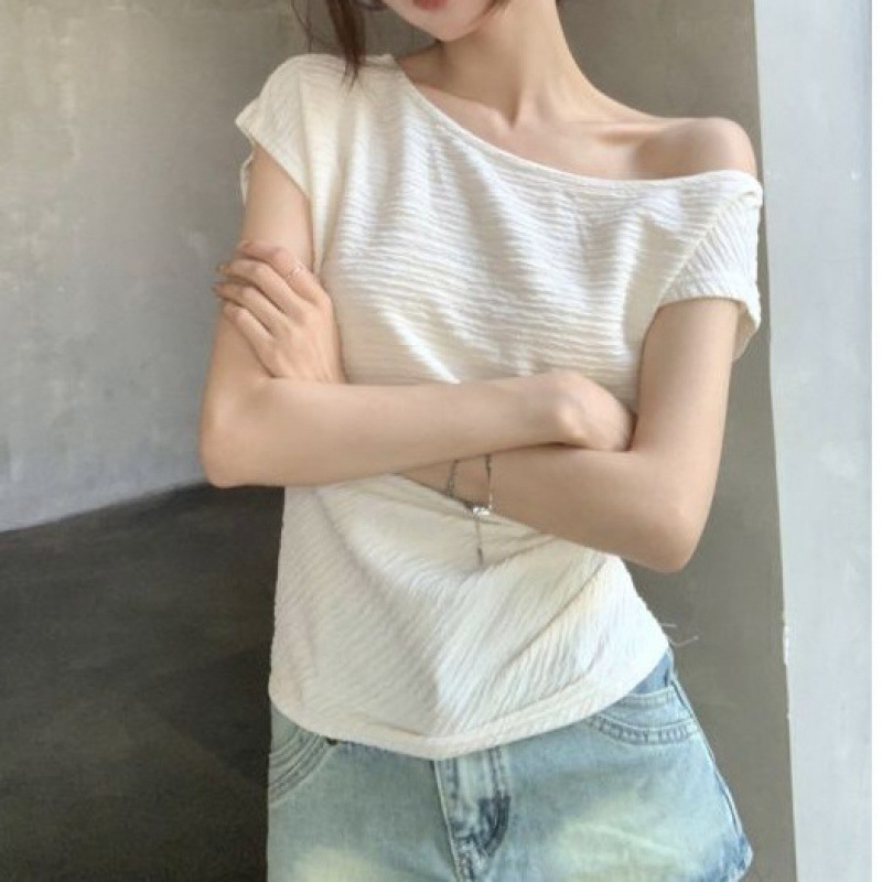 フレンチテクスチャーの斜め肩半袖Tシャツ女性用2025年夏新デザイン鎖骨プリーツ痩身トップ|undefined