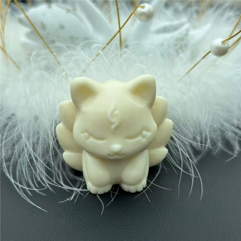 Резьба по фруктам цвета слоновой кости, пламя, девятихвостая лиса, чайный питомец, настольные украшения, подвесные украшения для автомобиля, тарелка, игрушечная ручка