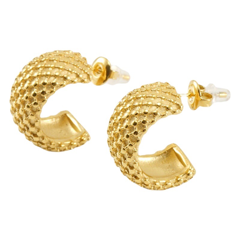 Moda de acero inoxidable transfronteriza pendientes de lunares europeos y americanos estilo simple estilo C pendientes titanio acero 18K oro ins pendientes