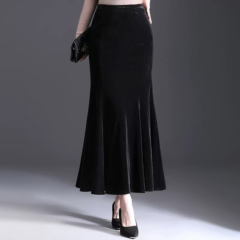 Silk Velvet Fishtail Skirt Fashionable Bag Skirt 2025 New Autumn and Winter Long Skirt Feminine Elegant Eight-Piece Skirt