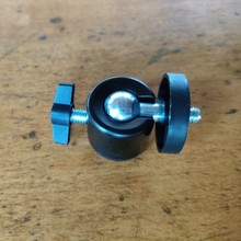 直播万向云台1/4螺口球形金属三脚架小云台八爪鱼相机云台Q29三孔