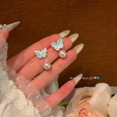 春日冰透藍蝴蝶耳環女2024新款高級感珍珠耳飾女氣質耳針耳墜