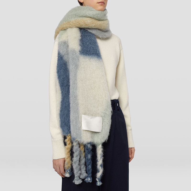 Semplice ed elegante, spesso scialle in imitazione cashmere Jil's e la stessa calda sciarpa in mohair per l'autunno e l'inverno_voghion.com