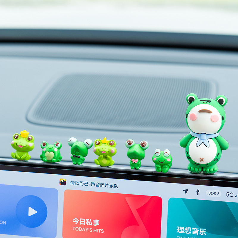 2023 celebridades de Internet nuevas decoraciones para automóviles, adornos de rana solitaria para automóviles, suministros para automóviles, consola central, linda descompresión