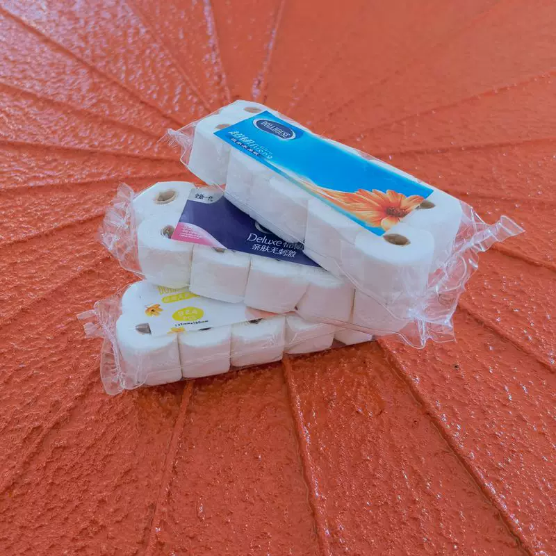 Miniature Tissue Roll, Resin, 1:12 Scale, Realistic Dollhouse Toilet Paper Pack