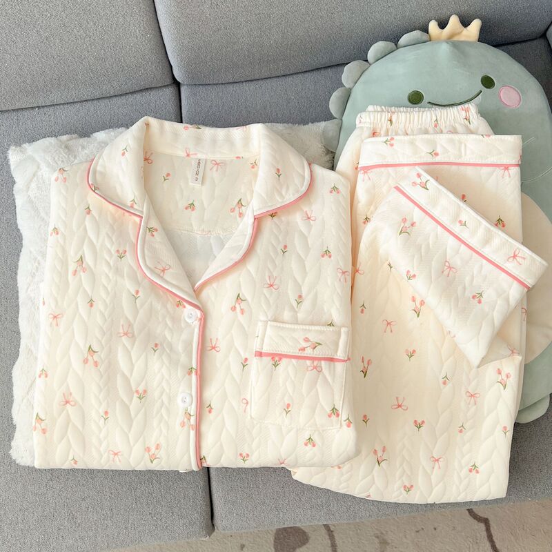 Air-Padded Cotton Pajamas for Women, Long-Sleeved, Autumn and Winter Style, Thickened with Interlayer, Sweet Floral Design, High-End Feel, Warm Loungewear for Winter