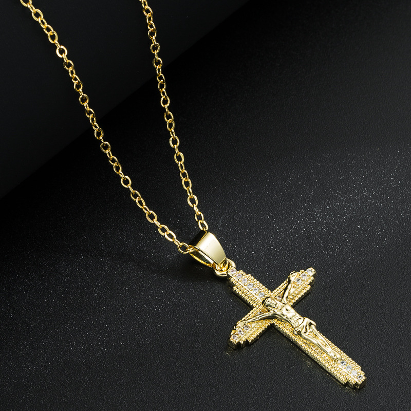 Fashion Creative Gold-Plated Pendant Inlaid with Zircon Cross Copper Necklace