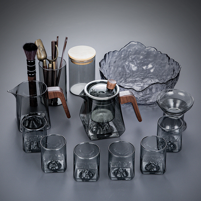 담배재 12개, 샤오모 6잔 + 다도 + 차 캔 + 차 세척