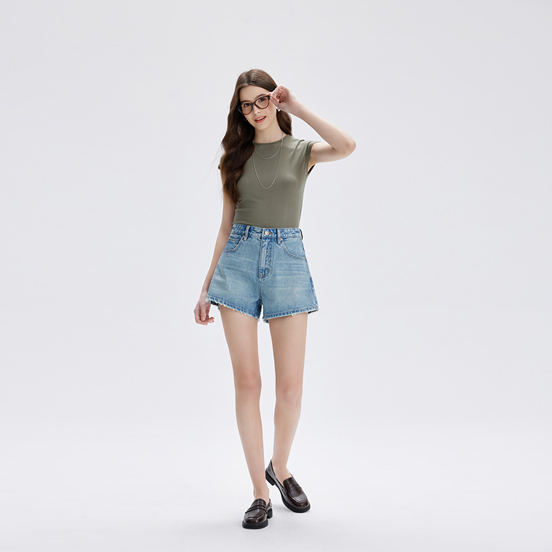 Coolmei Pai Denim Shorts Retro Light Blue and White Three-Quarter Pants 2026 Summer High-End Women's Jeans Versatile Fashion