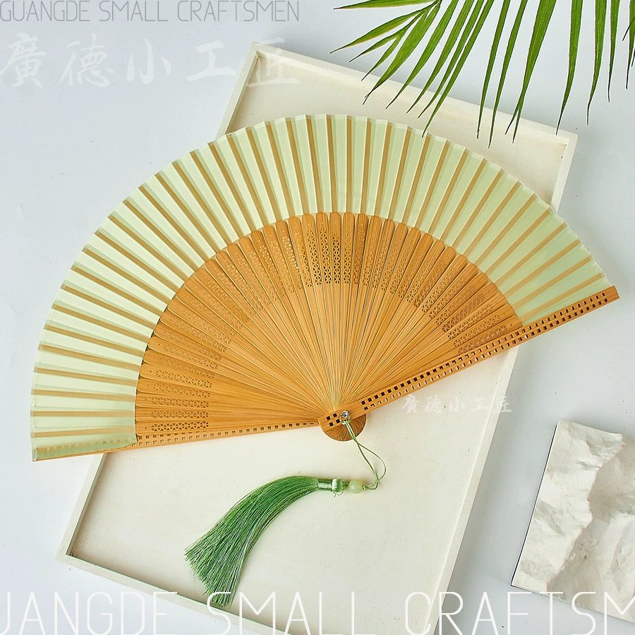 Round Handheld Fan, Chinese Style Hanfu/Cheongsam, Bamboo Ribs with Tassel, Lightweight 0.035 kg