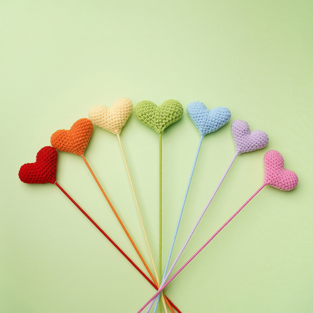 Acabado tejido en forma de corazón flor rama sola flor con ramo de color sólido en forma de corazón flor creativa