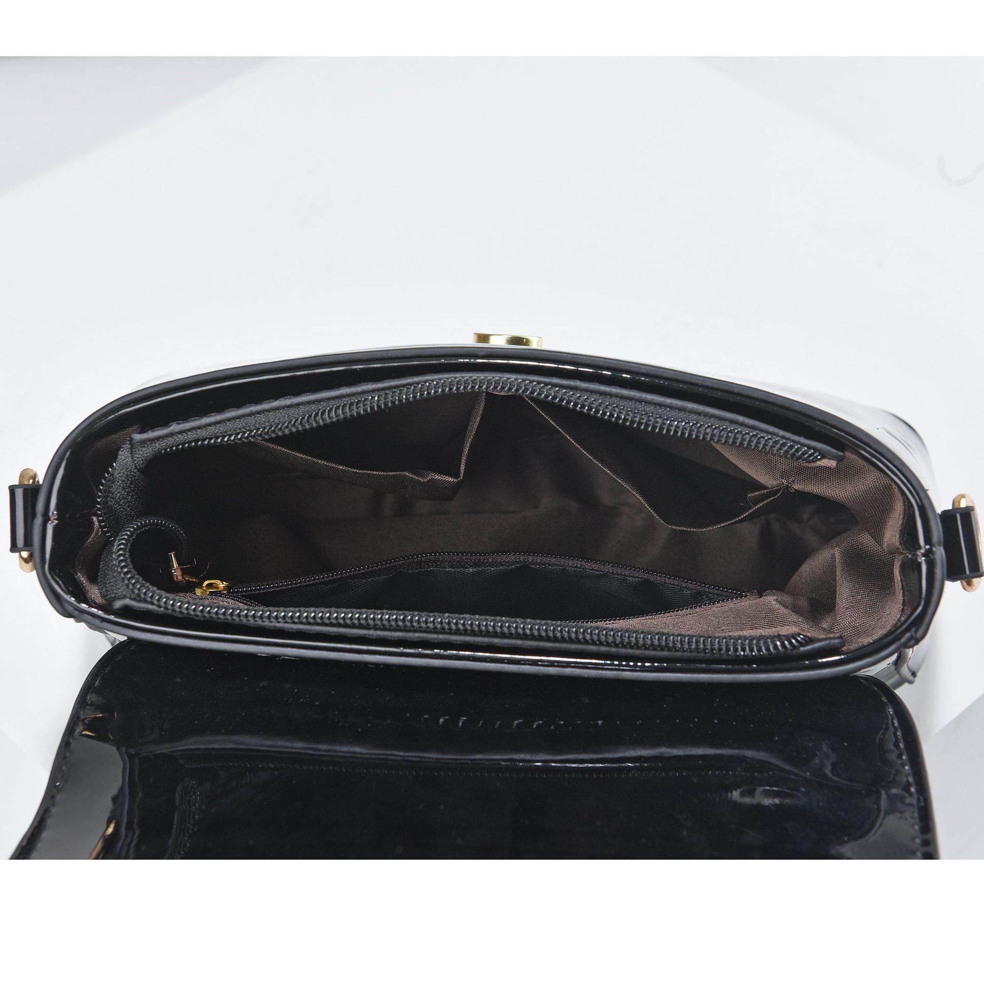 2023 nuevo bolso de moda nicho retro bolso de las mujeres Bolso cuadrado pequeño de alto grado de todo partido bolso de mensajero