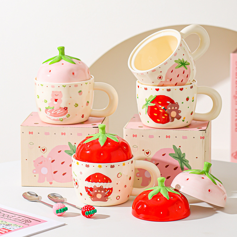 Taza de cerámica de oso de fresa con taza de regalo para chicas taza de marca doméstica de alto valor de pareja taza de desayuno de leche