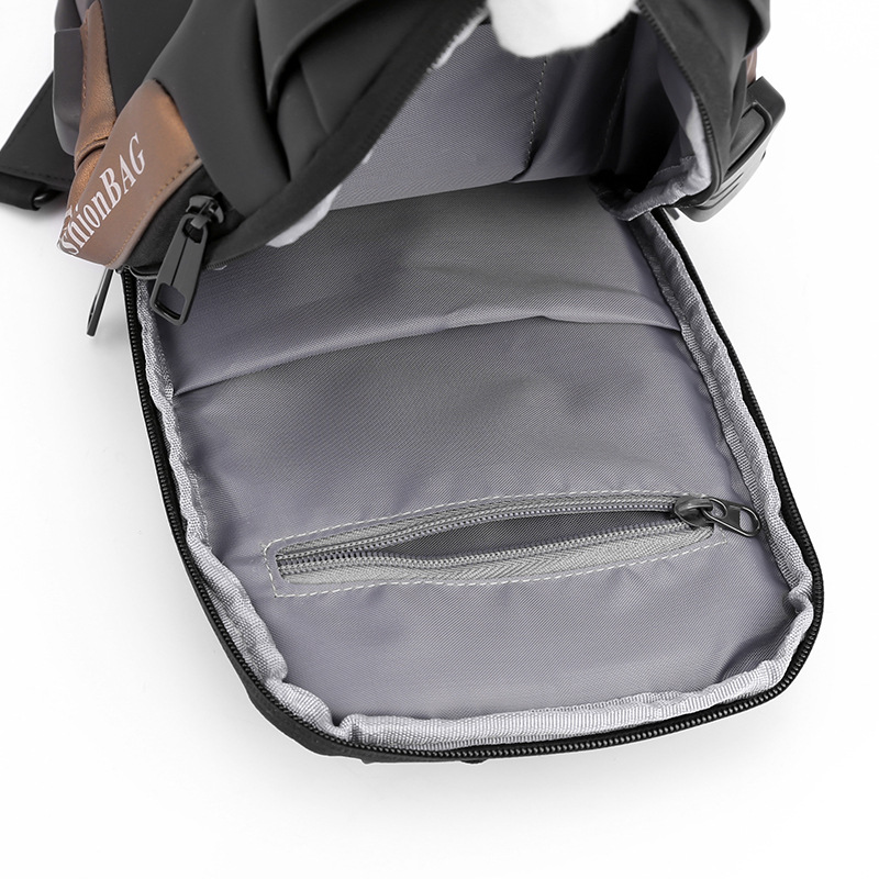 Bolso de pecho para hombre recargable USB nuevo transfronterizo, bolso de mensajero ligero para viajes de negocios, bolso de hombro multifuncional para viajeros