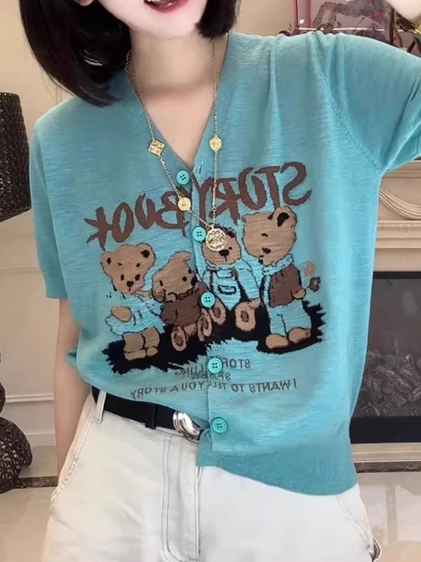 Gejiaショッピングモールの同スタイルレディース2025夏クマプリントVネック半袖Tシャツゆったりカバー肉シャツ西洋風女性|undefined