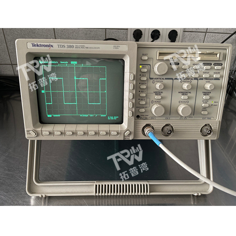 Tektronix 泰克 400MHz 2GS/s 双通道 TDS380 数字示波器