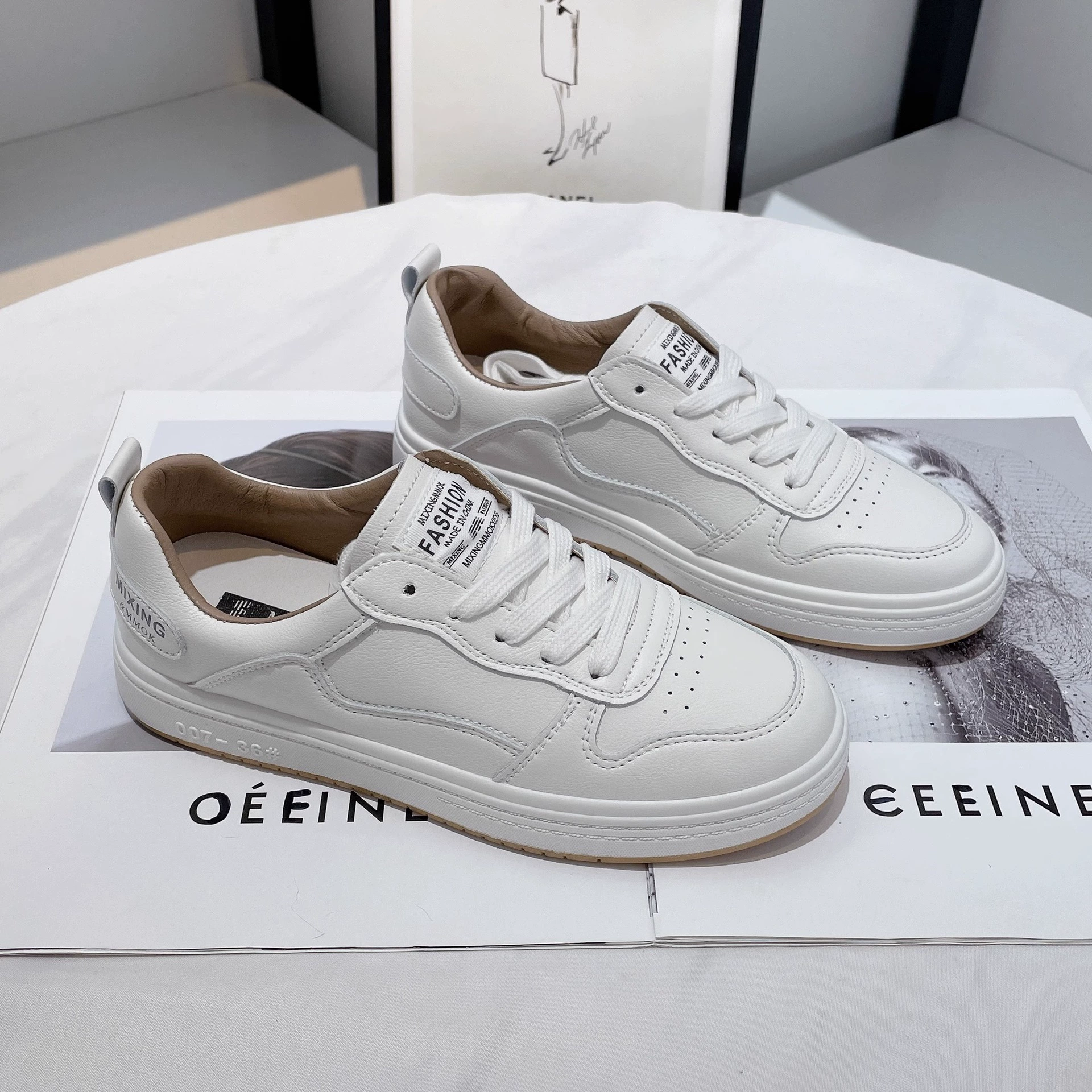 Белые туфли из натуральной кожи с мягкой подошвой для женщин 2023 летняя новая повседневная универсальная спортивная обувь на плоской подошве в Корейском стиле с интернет-знаменитостями, модная