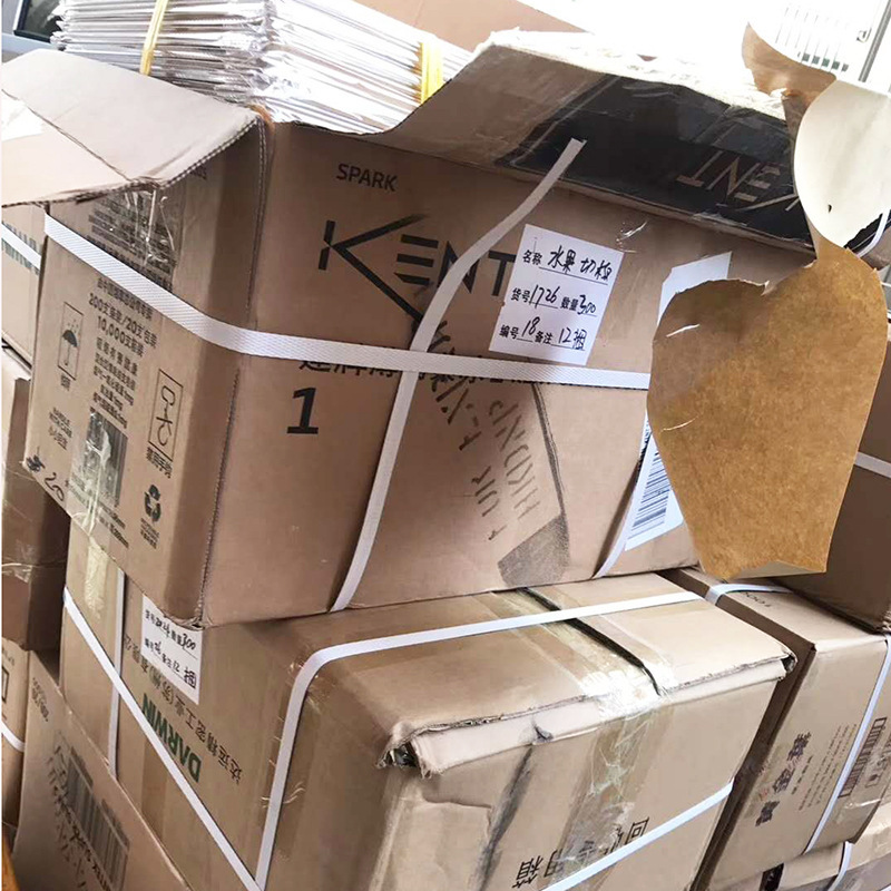 Suministro de la tienda rectangular cuadrado anti-bambú fruta tabla de cortar diario colgando pequeña tabla de cortar 2 yuanes tienda de suministro