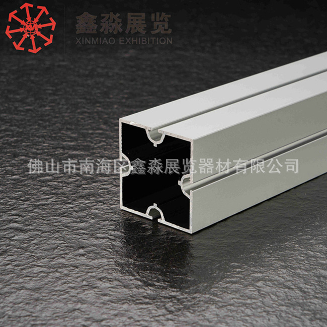 �����˷��Ĳ۴��� չ��80��������  ��װչ��չλ����