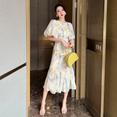 2025 夏の新しい女性のラウンドネックパフスリーブプリントフィッシュテールロングスカートウエストハグ気質フレンチドレス 20050