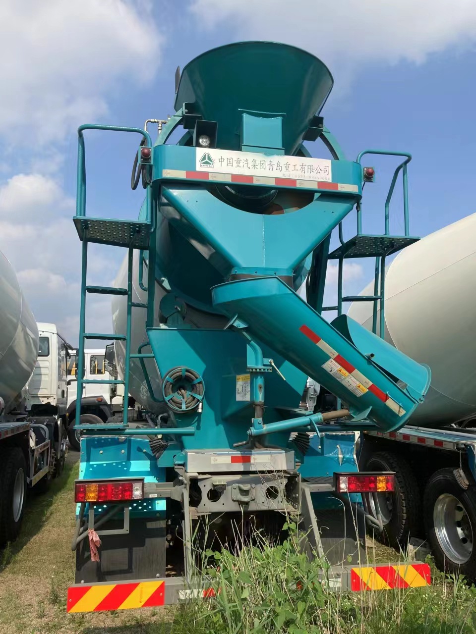 出口中国重汽豪沃TX 12--16方混凝土搅拌运输库存车18953179828