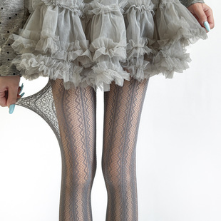 �̰�ɫ�U���ٽz�Bѝ�m�����Q�l��ϵС���͹ź�ɫ��׾Wѝ�@�ݻ�ɫ