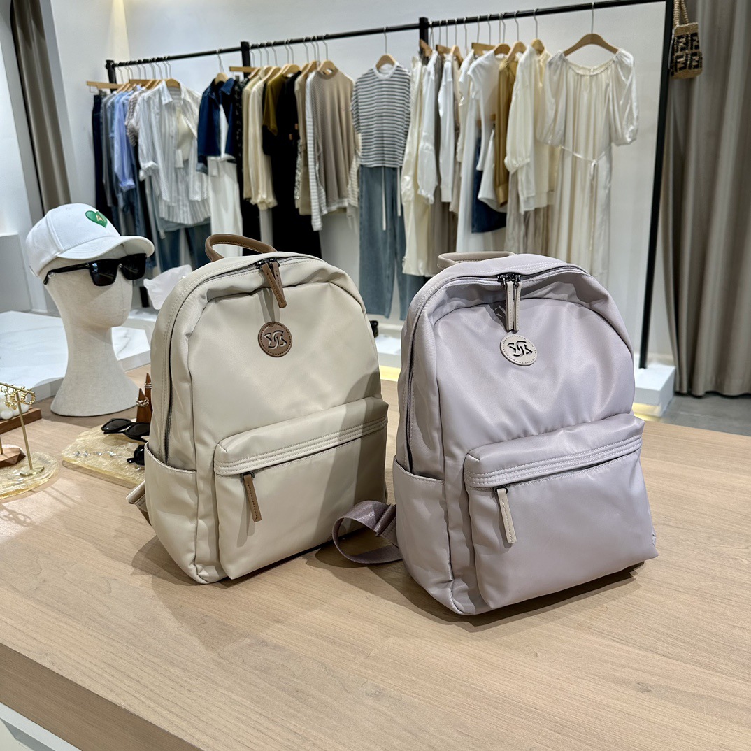 雙肩包女通勤輕便牛津布小眾2025新款旅行背包大容量休閒時尚背包