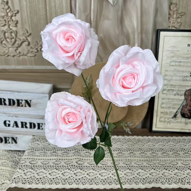 ピンク系の結婚祝いのシミュレーション花材の結婚式場の舞台のセットは芸の莫奈天津市武清区の工芸品工場を挿します。|undefined