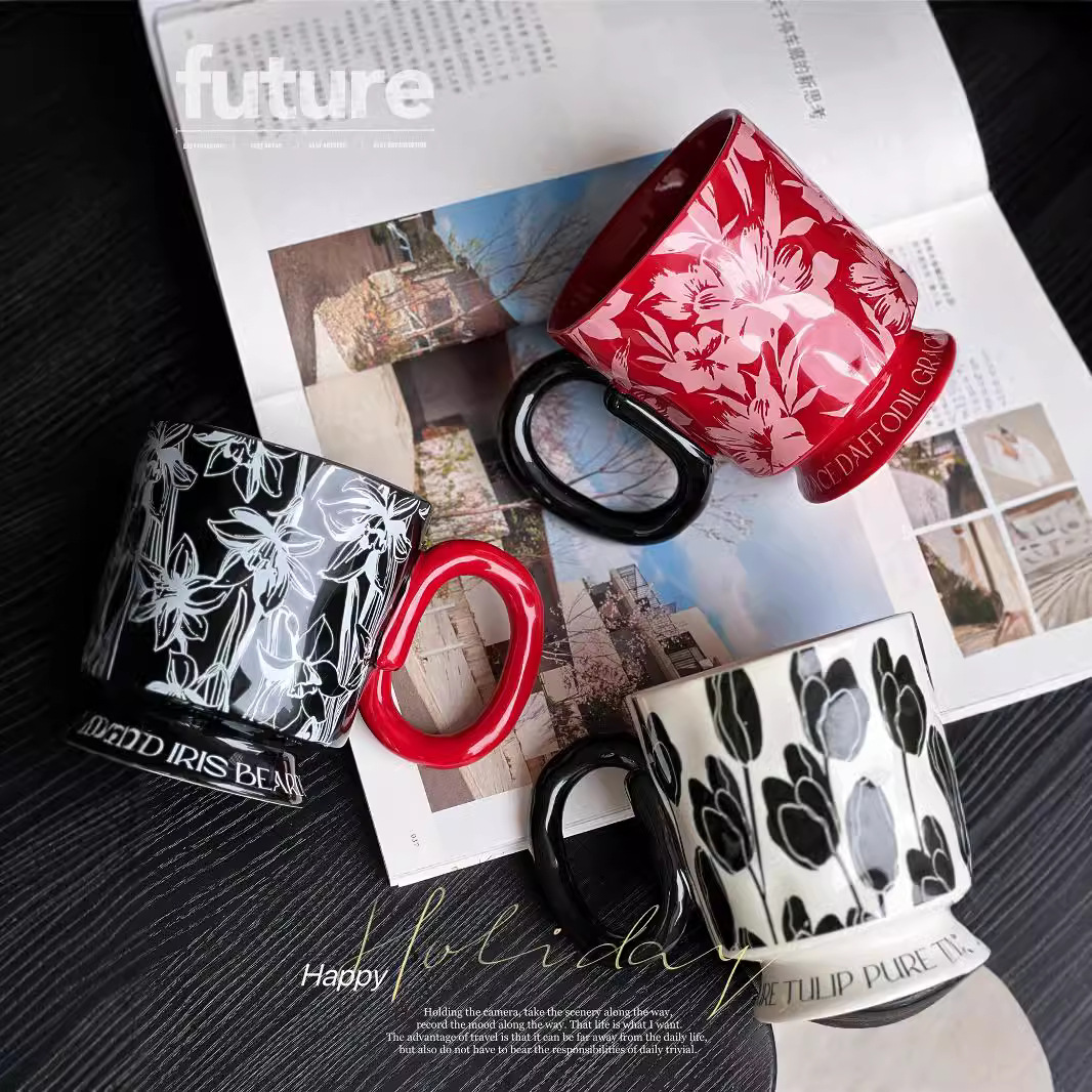 Taza de agua de cerámica retro Tulip Garden Taza de pie alto para parejas Taza de café Taza de regalo de agua bebida