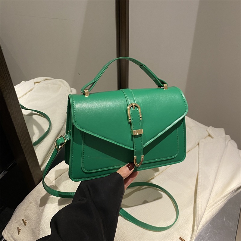 Temperamento bolso de mujer 2024 invierno nuevo estilo de moda bolso de mano personalidad coreana bolso de hombro