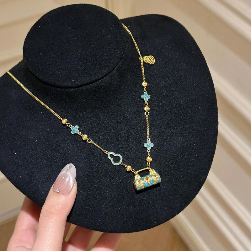 Vintage New Chinese Style Glazed Peace Lock Necklace for Women with Enamel Painted Oil Painting Pendant and Unique Design Clavicle Chain